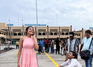 Shivani Rajashekar Instagram - Adding some Seenu and Maha love to your feed 💕 #AhaNaPellantaOnZee5 streaming now :) link in bio . #AhaNaPellanta Ps: Last pic - Inka chaalu..nee biscuit lu chaalu 🙏 😛 @rajtarunn Pc- 1 & 4 @dipalisharma29 😘 #Zee5originals @zee5telugu @sanjeevreddyy @rahultamada @tamadamedia @saideepreddy @basavasriharsha @dawoodsait @nageshbanell @ashkarali_cinematographer @judahsandhy @okmusician @2309madhu @kalyan_raghav_pasapula @deevyareddy @ps_varma_14 @lankasanthoshi @krishnatejasvi #Ramakrishna @eshwar_penti_choreographer @anilkumartirre @rgv_sai_varma @durgaji_yedida @ajay_varma_penmatsa #PosaniKrishnaMurali @mohammadalibaigactor @harshamrutham @actressamani @saisrinivasofficial @raghukarumanchi @iammadhunandan @dipalisharma29 @kritikasinghyadav_ @thagubothramesh @iamgetupsrinu @bhadram_actor @rajkumarkasireddy2 @ravisivatejapaila @trishool_jeethuri @dorababu_pediredla @_aishwarya_govardhan @actorrakeshofficial @zee5Telugu @zee5tamil
