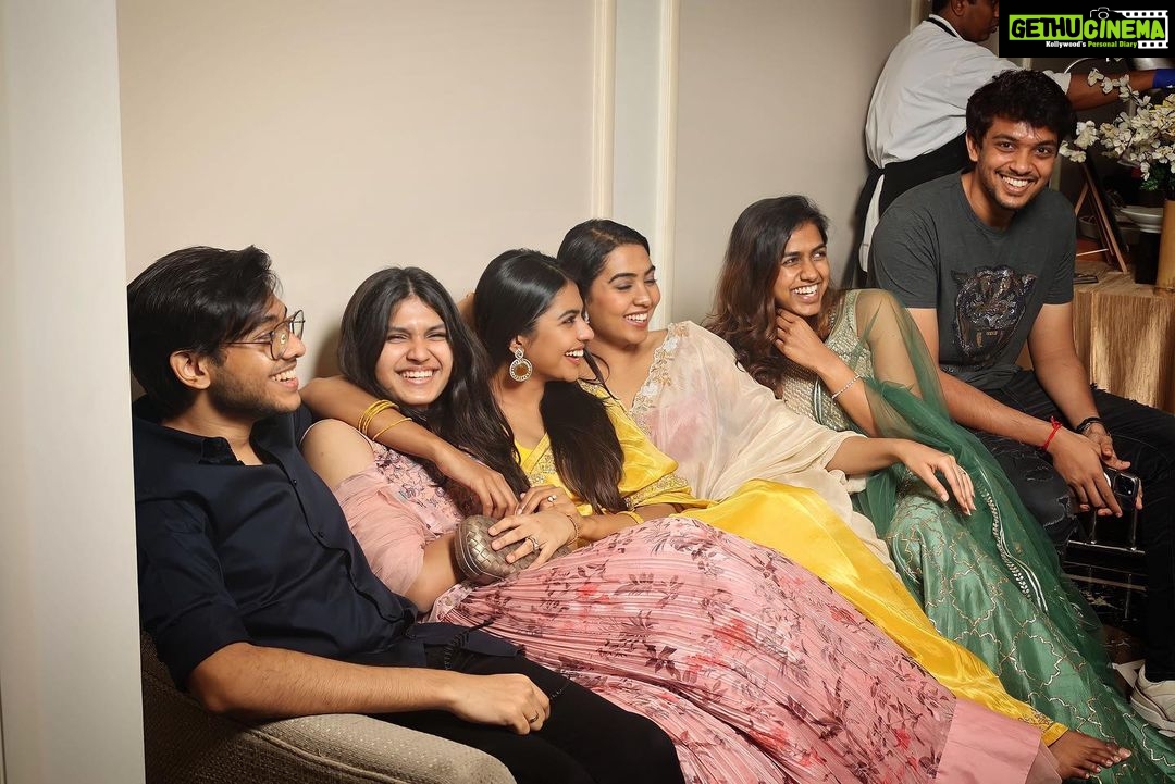 Shivani Rajashekar Instagram - 🧿✨