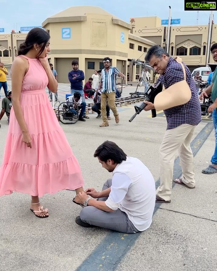 Shivani Rajashekar Instagram - Adding some Seenu and Maha love to your feed 💕 #AhaNaPellantaOnZee5 streaming now :) link in bio . #AhaNaPellanta Ps: Last pic - Inka chaalu..nee biscuit lu chaalu 🙏 😛 @rajtarunn Pc- 1 & 4 @dipalisharma29 😘 #Zee5originals @zee5telugu @sanjeevreddyy @rahultamada @tamadamedia @saideepreddy @basavasriharsha @dawoodsait @nageshbanell @ashkarali_cinematographer @judahsandhy @okmusician @2309madhu @kalyan_raghav_pasapula @deevyareddy @ps_varma_14 @lankasanthoshi @krishnatejasvi #Ramakrishna @eshwar_penti_choreographer @anilkumartirre @rgv_sai_varma @durgaji_yedida @ajay_varma_penmatsa #PosaniKrishnaMurali @mohammadalibaigactor @harshamrutham @actressamani @saisrinivasofficial @raghukarumanchi @iammadhunandan @dipalisharma29 @kritikasinghyadav_ @thagubothramesh @iamgetupsrinu @bhadram_actor @rajkumarkasireddy2 @ravisivatejapaila @trishool_jeethuri @dorababu_pediredla @_aishwarya_govardhan @actorrakeshofficial @zee5Telugu @zee5tamil