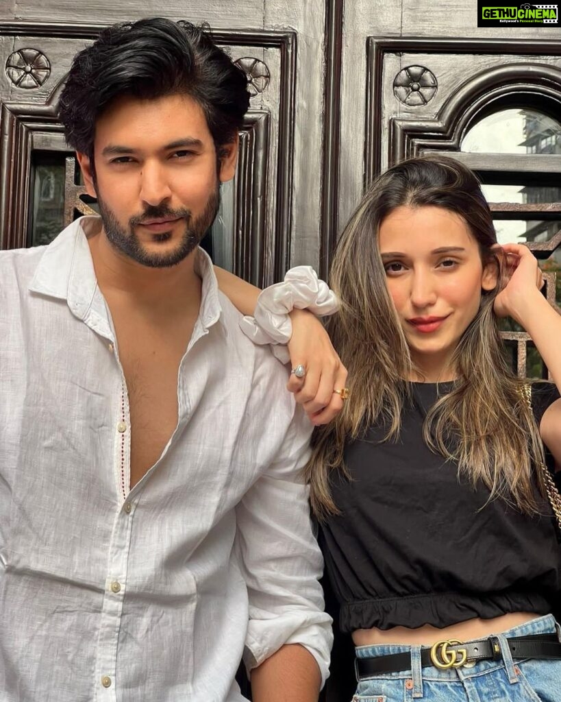 Shivin Narang Instagram - Happy Happy Birthday My Mean Gal ⭐️ @heli_daruwala wish u all the happiness Come soon…. Can’t wait to see you♥️🤗