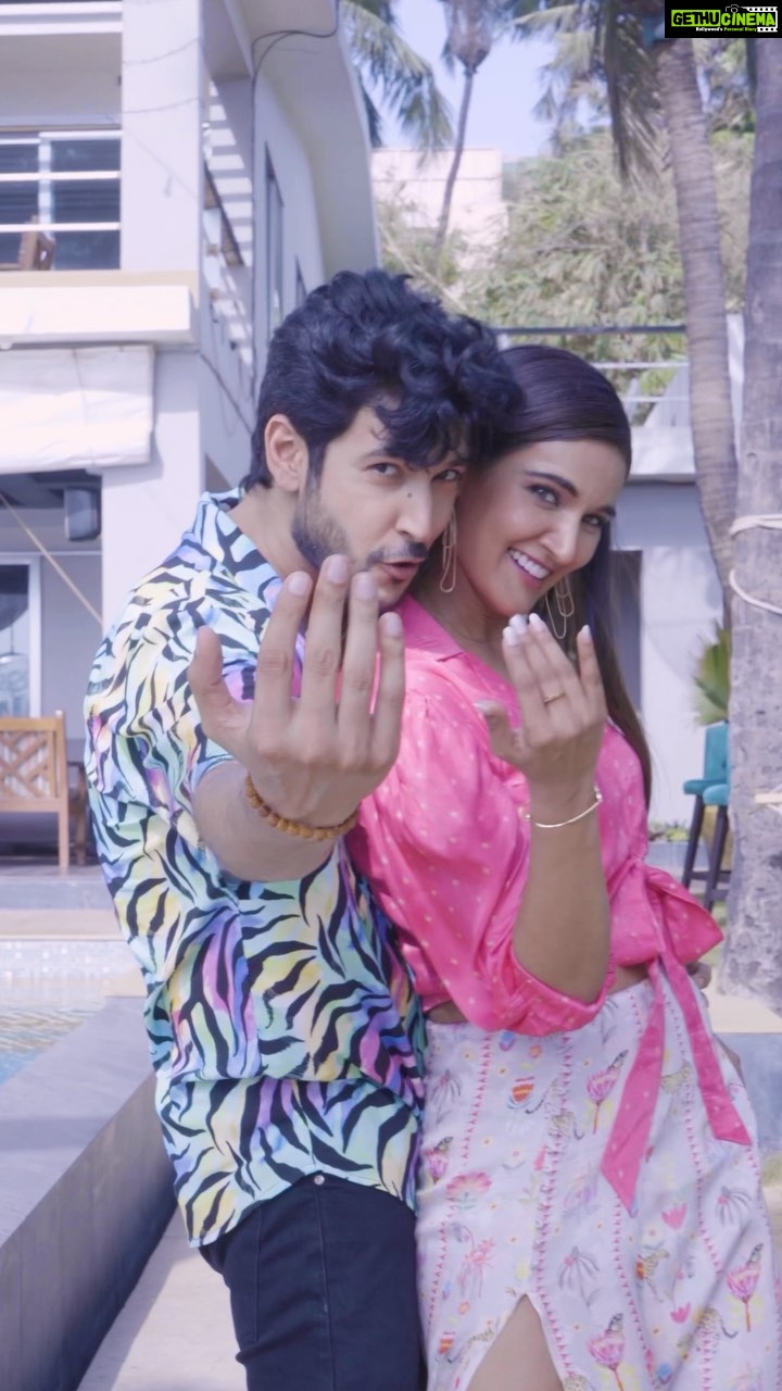 Shivin Narang Instagram - Happy Birthday to the most Fun and Inspiring @muktimohan 🎂🤗 ⭐️ Wish u all the happiness God bless✨