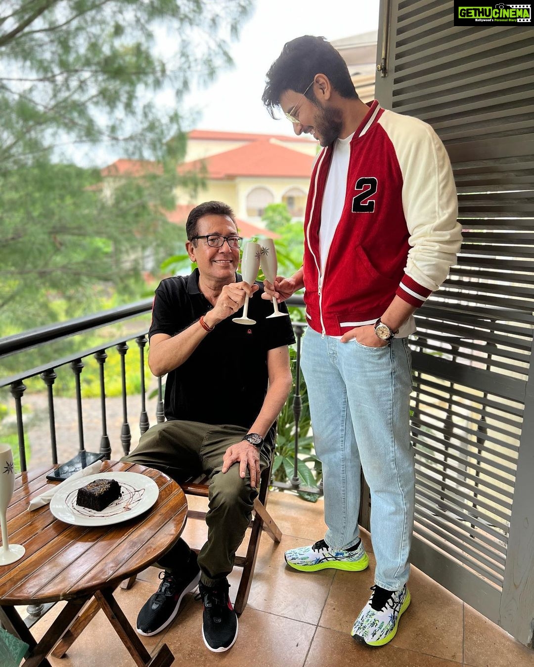 Shivin Narang Instagram - Happy Birthday Dad ♥️ You are the reason of my smile , my happiness, my dreams , one stop solution for everything in this world. Can’t ask for anything more in this life 🤗 Thank you God for everything 🎂🙏♥️ 🥂