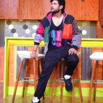 Shivin Narang Instagram – ⚡️ ♥️ Spreading colors
.
.
#shivinnarang #entertainmentkiraathousefull @colorstv 
.
@payalrai1303 @digambar103 @irfanali8156__hair__styles @misaw_holic @crazy_bat4