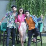 Shivin Narang Instagram - #akhiyaannaakhiyaan out now show some love for my bro @shivin7 and the lovely @muktimohan @goldiesohel @aseeskaurmusic Location - @tagmangocreatorpad #kunwar #dance #dancereels #trending #fun #friends #instagood