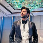Shivin Narang Instagram – ✨🖤
.
.
Stylist/PR : @taanyyyaaa 
Outfit : @attitudegentleofficial