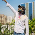 Shivin Narang Instagram – Happy Holi …. Apni thodi late tak chalti hai 🎨 ❤️
.
.
#happyholi #shivinnarang #photodump