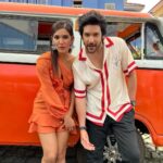 Shivin Narang Instagram - Exactly ☝️ Day to go for #AkhiyaanNaAkhiyaan 🕺🏻 💃🏻 Coming to you on 27th May at 12 PM on @sonymusicindia youtube channel! . . @goldiesohel @aseeskaurmusic @shivin7 @tru_makers @i.sahaj @priyanka_mitra695 @shlokelal @premavshetty @neerajnavare @aaliyahussainhairmakeupcreator @vinodkp6333 @stylebysaachivj @styledbynikinagda @priyankasangale_ @sanzimehta77