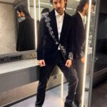 Shivin Narang Instagram - Ready for Saturday night 🖤 . . Styled @shriyanka1 MUH @digambar103 @naiknikhil74 @nayanc2109 @misaw_holic #shivin #shivinnarang #hunarbaaz #loveforblack #meninsuits