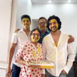Shivin Narang Instagram - Happy Holi …. Apni thodi late tak chalti hai 🎨 ❤️ . . #happyholi #shivinnarang #photodump