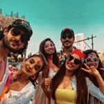 Shivin Narang Instagram - Happy Holi …. Apni thodi late tak chalti hai 🎨 ❤️ . . #happyholi #shivinnarang #photodump