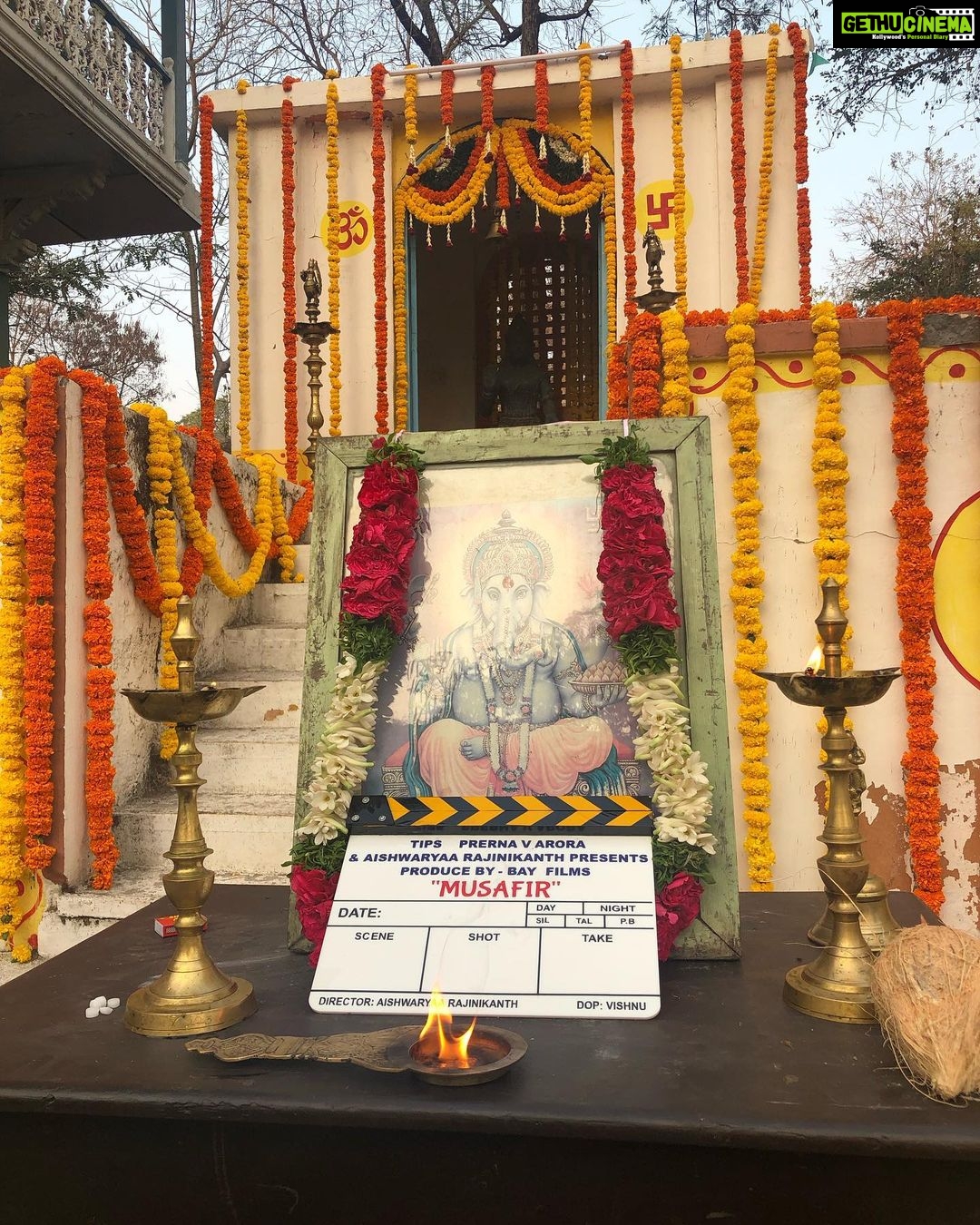 Shivin Narang Instagram - Its a wrap fr #Musafir My 1st PAN India project Really delighted to be part of this wonderful & unique collaboration in which i am trying something really different this time.Gonna miss Shooting in Hyderabad & its food specially. Special thanks to @pprernaarora for making this project so special after facing all the challenges (covid) during the process & believing in me for this one. @aishwaryarajini for directing it. #Musafir coming soon @tips Ramoji Filmcity Hyderabad