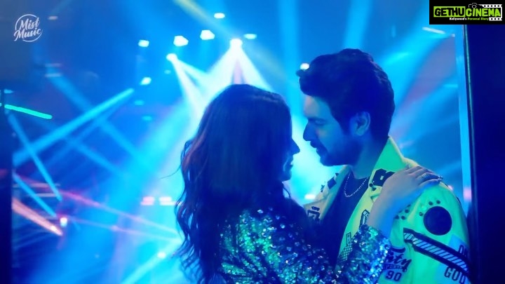 Shivin Narang Instagram - Our first song by the hit machine ‘@ankittiwari himself will surely get you grooving! #NaginWalaStep Is out now ! Producer: @anshu.mishra2008 & @ankittiwari Director: @ashutoshrsf Choreography @i_sumit_kumar Cast : @shivin7 & @aveera.singh.masson Singer: @ankittiwari Composer: @ankittiwari Lyricist: @shabbir ahmed9 Hair and makeup team @gurumakeupartist & @hairstylist_nadim_ali