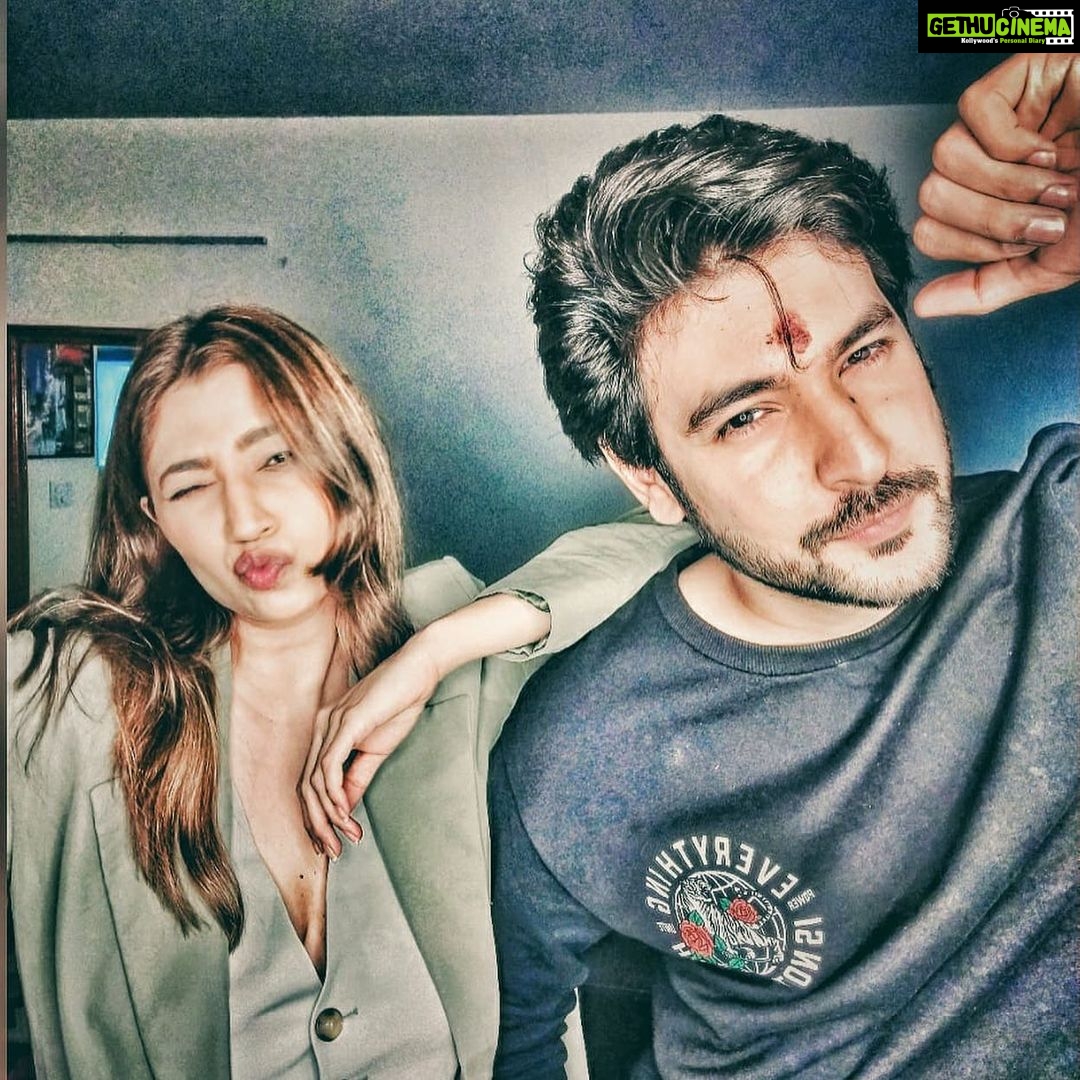 Shivin Narang Instagram - Happy happy Birthday @shriyanka1 ❤️🤗 My sis , my frnd n someone who exactly knws wat i want , wat im thinking n wen im hungry 🦁 Thankuu for being there our NEOLOGISM, miss being with you today. Ill make sure ill make it special once im back .❤️❤️❤️🤗🤗🥳
