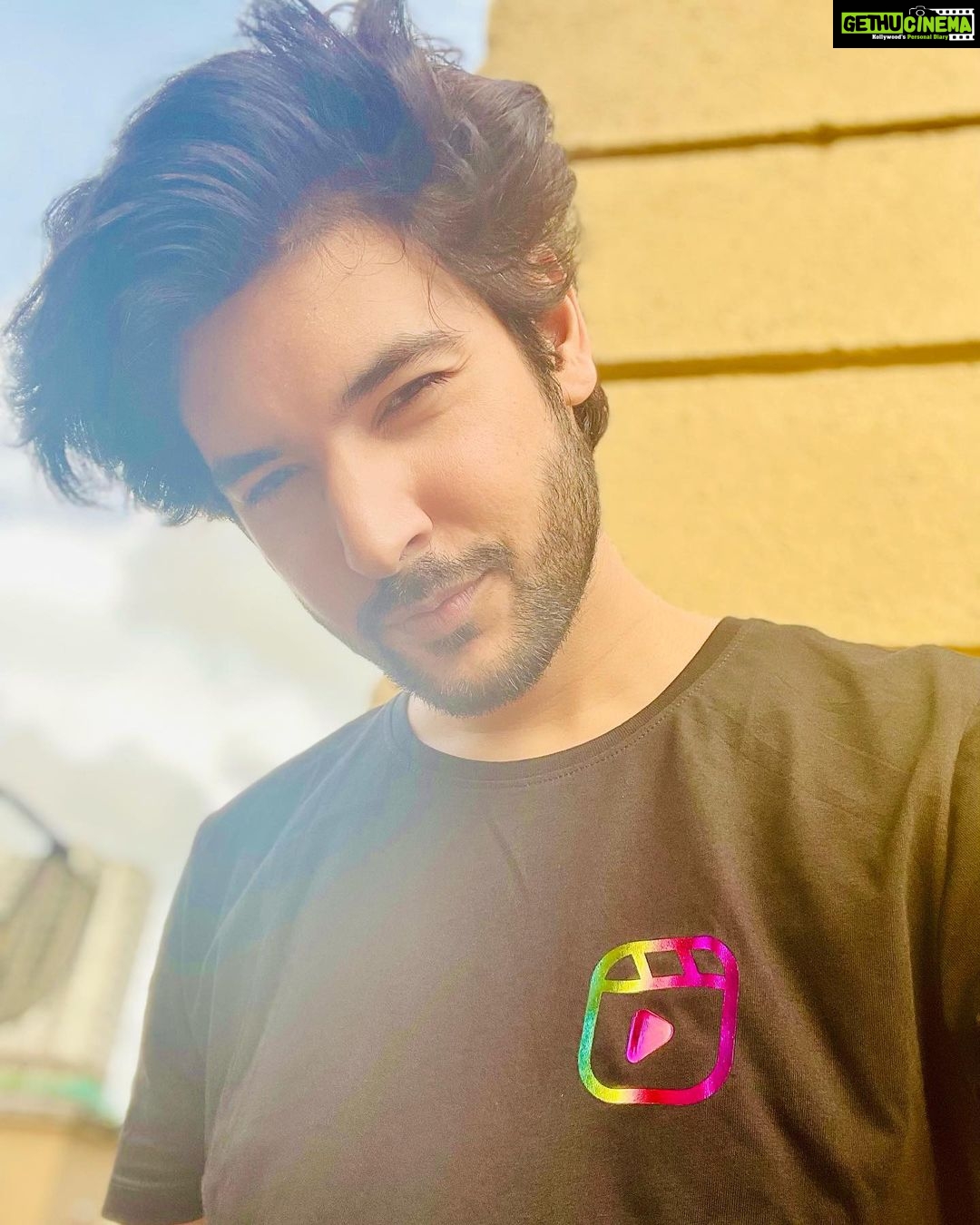 Shivin Narang Instagram - Hey @instagram 💜 . #CreatorDayIndia #shivinnarang
