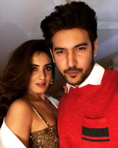 Shivin Narang Instagram - Happy happy birthday 🎂🎂🎂to the person who always brings smile on my face my coffee partner ☕️ my shona @sonalikukreja_ 🎂❤️🤗🤗 🥳🥳🥳🥳🥳🥳 
wish u all the happiness and thankuu fr being you always and thankuu fr bearing me … u r the bestest😋 ☕️ ✈️ 🐶 🤗🤗❤️