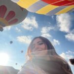 Shonali Nagrani Instagram - Kapadokya/Cappadocia :) #airballoon #turkey #experience #cappadocia Cappadocia, Turkey