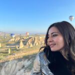 Shonali Nagrani Instagram - Kapadokya/Cappadocia :) #airballoon #turkey #experience #cappadocia Cappadocia, Turkey