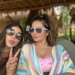 Shonali Nagrani Instagram – No shortage of colour:)
#goa #lastday #fun #colourful #colourkaftan #swimwear #beachwear #beachside #laughter #sisters