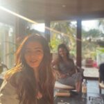 Shonali Nagrani Instagram - Flare me up please:) #sunshine #sunlight #catchthelight #sunkissed #sunkissed💋 #sunshine