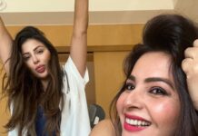 Shonali Nagrani Instagram - I LOVE YOU my KOTAK:)🧿 @karishmakotak26 #valentine #valentineday #sista #love #sisterslove❤️ #saucyandsassy #girlswholift #iloveyou 🧿
