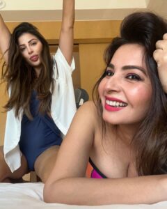 Shonali Nagrani Instagram - I LOVE YOU my KOTAK:)🧿
 @karishmakotak26 #valentine #valentineday #sista #love #sisterslove❤️ #saucyandsassy #girlswholift #iloveyou 🧿
