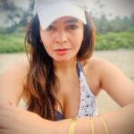 Shonali Nagrani Instagram - Early morning beach walk:) It’s hard to wipe that grin off. #beach #beachvibes #smile #beachlife #beachwalk #goa #newyear2023 #newyear #bliss #sea #sealife #sand #sunshine #vitaminsea