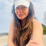 Shonali Nagrani Instagram - Early morning beach walk:) It’s hard to wipe that grin off. #beach #beachvibes #smile #beachlife #beachwalk #goa #newyear2023 #newyear #bliss #sea #sealife #sand #sunshine #vitaminsea
