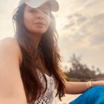 Shonali Nagrani Instagram - Early morning beach walk:) It’s hard to wipe that grin off. #beach #beachvibes #smile #beachlife #beachwalk #goa #newyear2023 #newyear #bliss #sea #sealife #sand #sunshine #vitaminsea