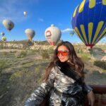 Shonali Nagrani Instagram - Kapadokya/Cappadocia :) #airballoon #turkey #experience #cappadocia Cappadocia, Turkey