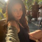 Shonali Nagrani Instagram - Flare me up please:) #sunshine #sunlight #catchthelight #sunkissed #sunkissed💋 #sunshine