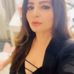 Shonali Nagrani Instagram - Photo dump:) #reel #reels #reelsinstagram #reelvideo #reelvideos #blackamdwhite #glowup