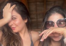 Shonali Nagrani Instagram - I cannot imagine life without you @karishmakotak26 . I love you my soul sister;) Having you in my life is one of the best decisions I’ve ever made . Sending you so much love and kisses and hugs and success and good fortune and hugs and wishes of a lifetime of happiness . . Happy Birthday my girl:) . You are simply awesome and I am blessed to have you in my life . #itskksbirthday #girlfriend #soulsisters #birthdaygirl #loveyou