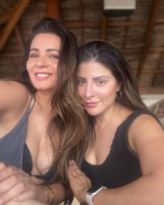Shonali Nagrani Instagram - I cannot imagine life without you @karishmakotak26 . I love you my soul sister;) Having you in my life is one of the best decisions  I’ve ever made . 
Sending you so much love and kisses and hugs  and success and good fortune and hugs and wishes of a lifetime of happiness . .
Happy Birthday my girl:) .
You are simply awesome and I am blessed to have you in my life . 
#itskksbirthday #girlfriend #soulsisters #birthdaygirl #loveyou
