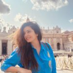 Shonali Nagrani Instagram - Nothing really prepared me for the sheer magnificence of the Vatican City. In love:) #vaticancity #vatican #rome #travel #solotravel #vaticanarmy #travelgram #travel #vacation