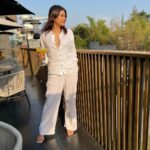 Shraddha Das Instagram – Obsessed with Mango sunset Margarita and chill vibes at @radissonresortandspalonavala 🍹🥭

#travelgram #margaritamango #shraddhadas Radisson Resort & Spa Lonavala