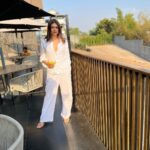 Shraddha Das Instagram – Obsessed with Mango sunset Margarita and chill vibes at @radissonresortandspalonavala 🍹🥭

#travelgram #margaritamango #shraddhadas Radisson Resort & Spa Lonavala