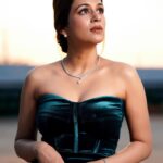 Shraddha Das Instagram - Dhee 15 Quarterfinals Gown : @hm.hmingmawii Jewellery : @the_jewel_gallery Styling : @avanipratapgumber Hair : @salomipillai 📸 @stolenartss_photography Make up : @hareshwarp #dhee #hyderabad #shraddhadas Hyderabad India