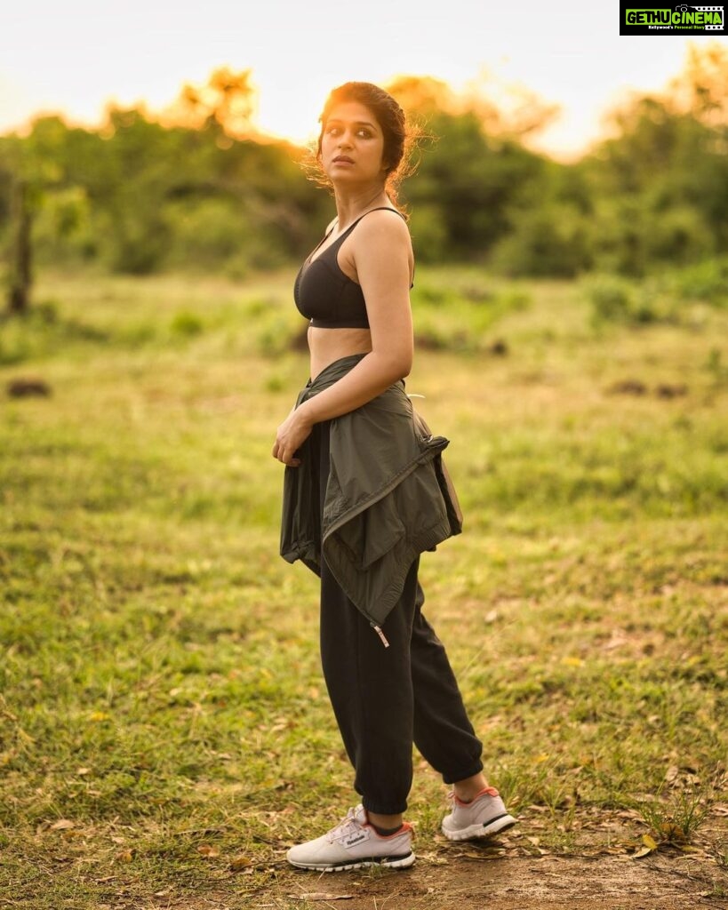 Shraddha Das Instagram - "Living my wildest dreams on the Srilankan savannah 🌿🦁 Sometimes, all you need is a little bit of nature to reset your soul 🌳🌺 👱‍♀️ @versatile_makeoversartist #safari #naturelover #srilankatravel #exploremore #bucketlist “ Udawalawe
