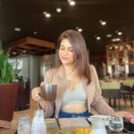 Shraddha Das Instagram – Sri Lanka diaries contd…🍰🌅🌊☕️

In @freakinsindia Colombo, Srilanka