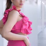 Shraddha Das Instagram – Dhee 15 Quarterfinals
In @ahiclothing 
Pr : @sonyashaikh 
Jewellery : @the_jewel_gallery 
Styling : @avanipratapgumber 
Hair : @salomipillai 
Make up : @hareshwarp 
📹 @mad_art9 

#dhee #coordset #pinkpinkpink Hyderabad India