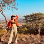Shraddha Das Instagram – The most beautiful trek organised by @radissonresortandspalonavala , the moment at the top of the mountain was just surreal 😍

#trek #travelgram #lonavla Radisson Resort & Spa Lonavala