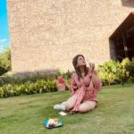 Shraddha Das Instagram - 🧀🍷☕️🧁🌸 everything at @radissonresortandspalonavala 👗 @poshaffair.co , @viralmantra 💍 @the_jewel_gallery Bag : @thegusto.in #travelgram #lonavlatrip #allthingsilove #shraddhadas Radisson Resort & Spa Lonavala