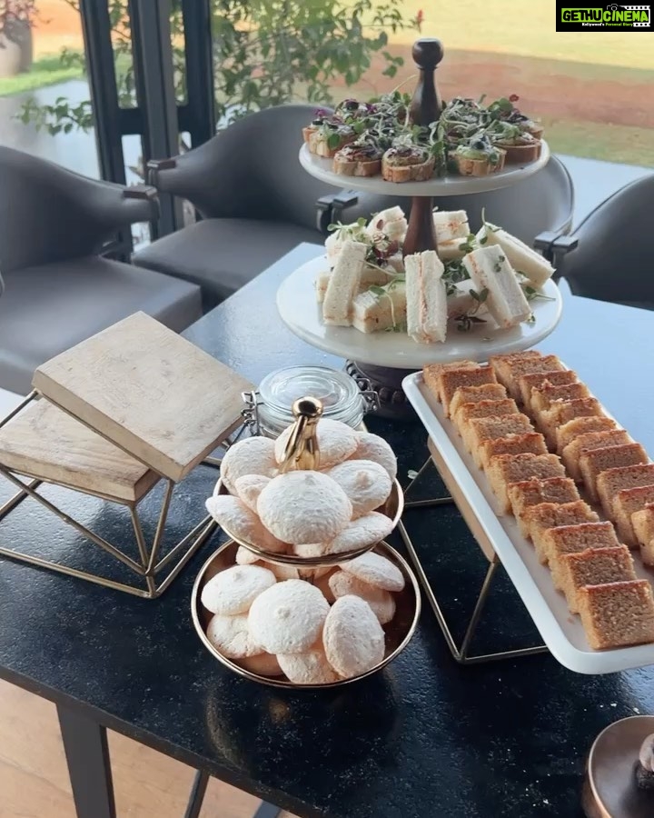 Shraddha Das Instagram - 🧀🍷☕️🧁🌸 everything at @radissonresortandspalonavala 👗 @poshaffair.co , @viralmantra 💍 @the_jewel_gallery Bag : @thegusto.in #travelgram #lonavlatrip #allthingsilove #shraddhadas Radisson Resort & Spa Lonavala