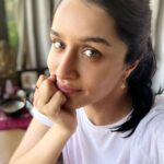 Shraddha Kapoor Instagram - Agar 2023 ka har din aaj ki tarah start ho, are you 😇, 🤪, 🫠, 😱 ???