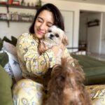 Shraddha Kapoor Instagram - What’s your Sunday mood??? Mine is Jhalli 🦦🙃🧌