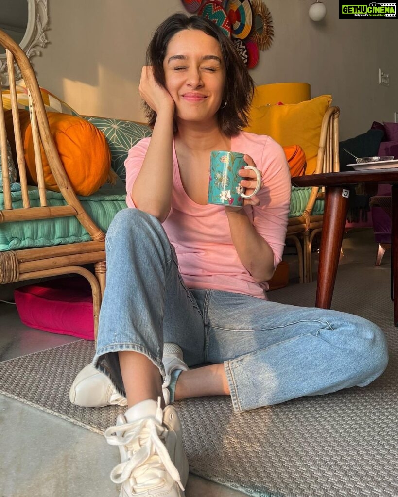 Shraddha Kapoor Instagram - Dil chota mat karo, baal karo 😋🤣🙃