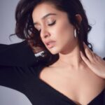 Shraddha Kapoor Instagram - Jhoothi Coaching Classes 🤥 Apply in comments with a sample Jhooth…