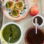 Shraddha Kapoor Instagram – Foodies United😁🦦🧡

Pani Puri Pyaar by @padminikolhapure 
Ragda Pattice Pyaar by @tejukolhapure