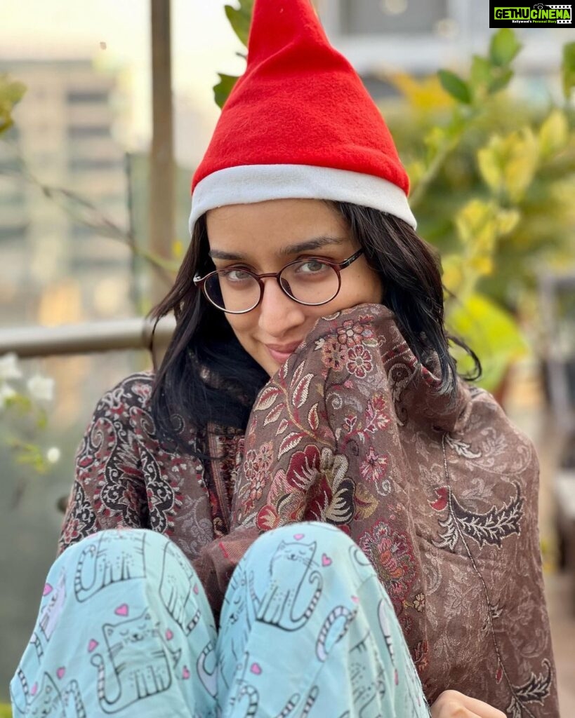 Shraddha Kapoor Instagram - Christmas Energyyy 🎄🤶🏼☃✨