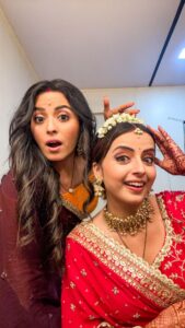 Shrenu Parikh Instagram - Maitree Ben nandani Ben #friendship #maitree #zeetv #bhaweekachaudhary #shrenuparikh #zee5